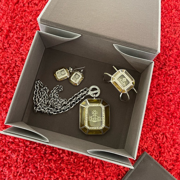 Vivienne Westwood VINTAGE BRAND NEW AW2011 Necklace Olive Green/Silver/Swarovski - Picture 5 of 11